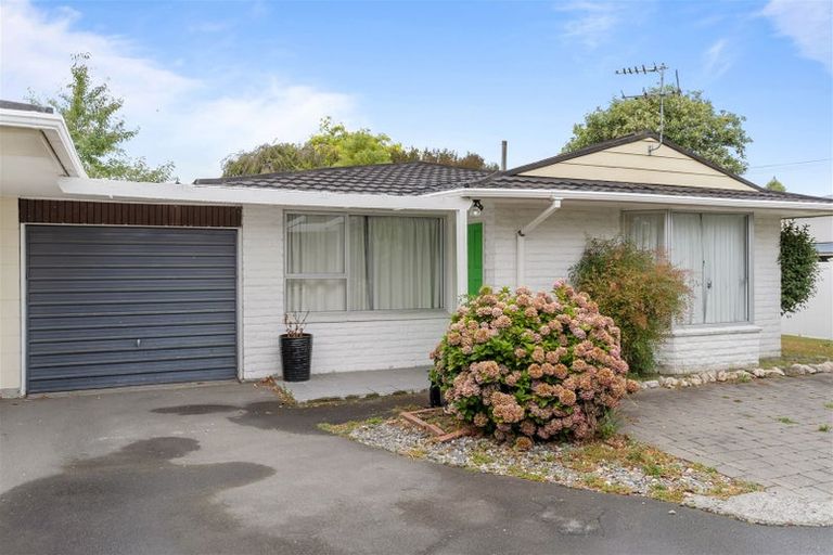 Photo of property in 1/102 Roydvale Avenue, Burnside, Christchurch, 8053