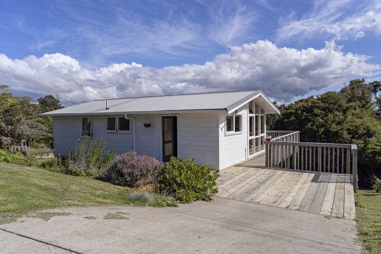 Photo of property in 15 Rabbit Way, Whitianga, 3510