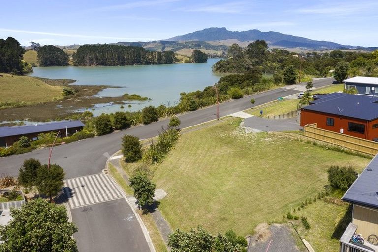 Photo of property in 1 Harakeke Place, Raglan, 3225