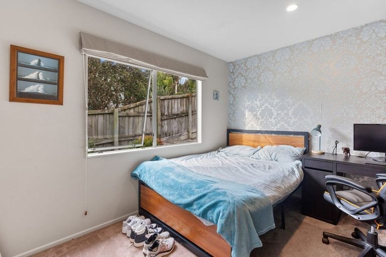 Photo of property in 14 Charlotte Way, Raumati South, Paraparaumu, 5032