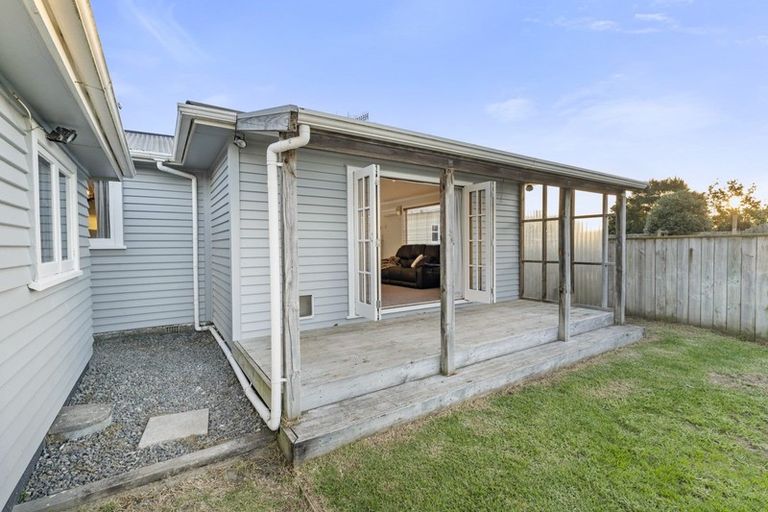 Photo of property in 27 Eatwell Avenue, Paraparaumu Beach, Paraparaumu, 5032