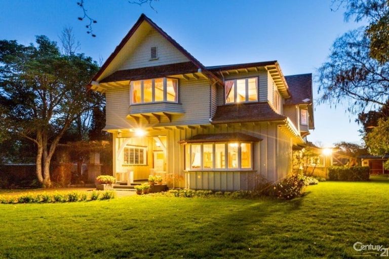 Photo of property in 158 Russell Street, Palmerston North, 4414