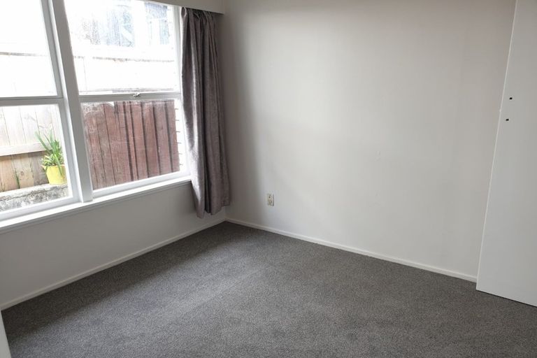 Photo of property in 1/176 Archers Road, Glenfield, Auckland, 0629