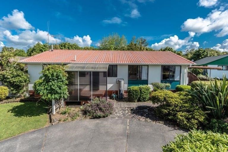 Photo of property in 16 Sequoia Place, Pukete, Hamilton, 3200