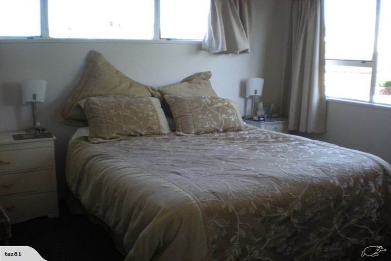 Photo of property in 1/28 Castile Place, Belfast, Christchurch, 8051