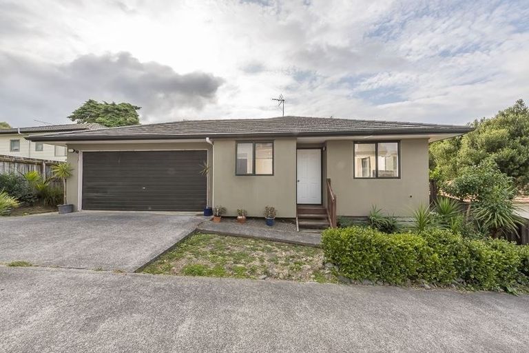Photo of property in 26 Dovey Place, Massey, Auckland, 0614