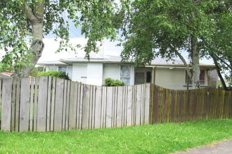 Photo of property in 22 Olive Crescent, Papatoetoe, Auckland, 2025