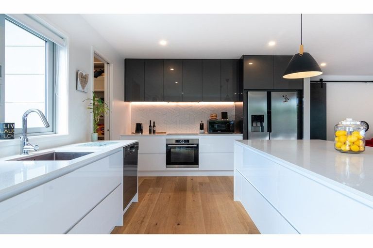 Photo of property in 13 Podgora Avenue, Kumeu, 0810