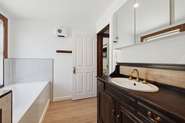 Photo of property in 5 Wynyard Street, Normanby, Hawera, 4614