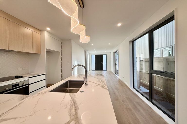 Photo of property in 192 Henwood Road, Westgate, 0814