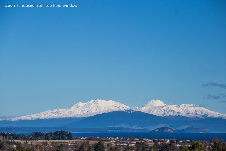 Photo of property in 6 Astelia Way, Waipahihi, Taupo, 3330