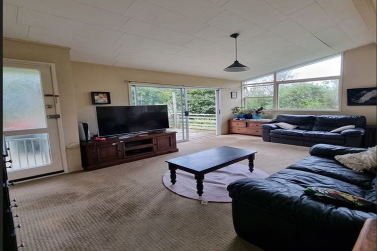 Photo of property in 18 Dunraven Place, Torbay, Auckland, 0630