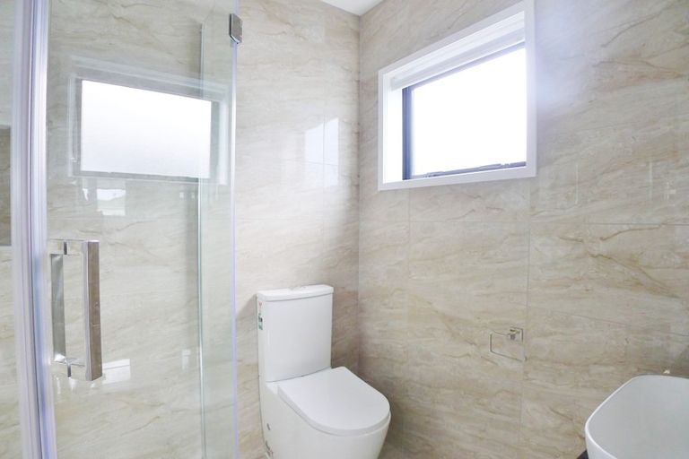 Photo of property in 10a Malvern Road, Morningside, Auckland, 1022