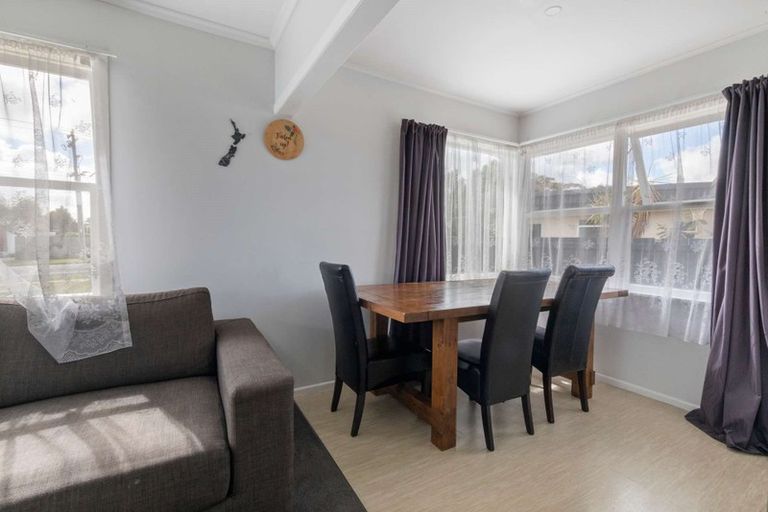 Photo of property in 53 Collins Road, Melville, Hamilton, 3206
