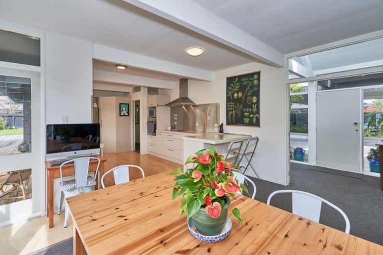 Photo of property in 24 Erin Street, Hokowhitu, Palmerston North, 4410