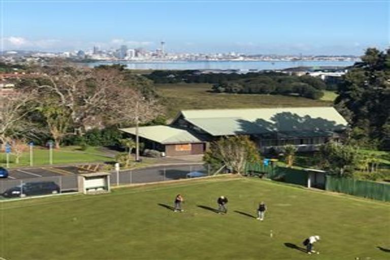 Photo of property in Frank Sargeson Apts, 307/80 Anzac Street, Takapuna, Auckland, 0622