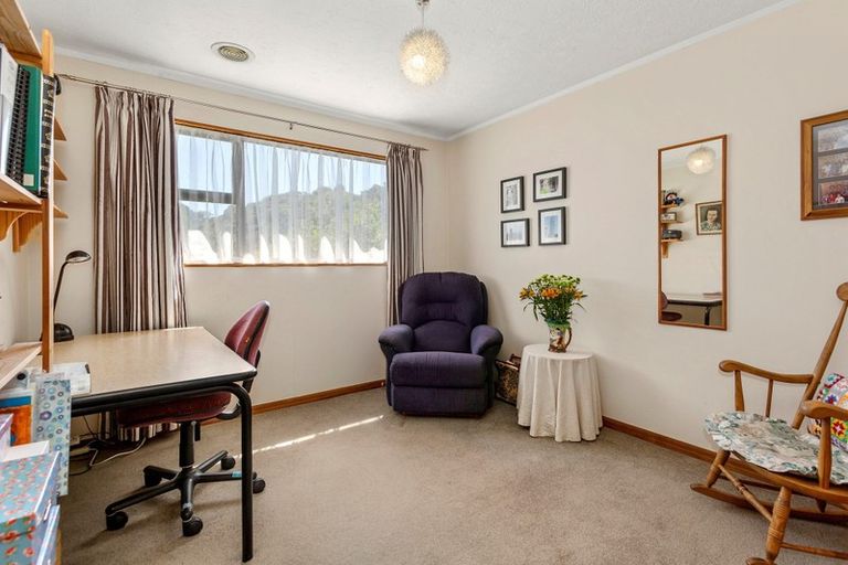 Photo of property in 8 Charthouse Lane, Whitby, Porirua, 5024