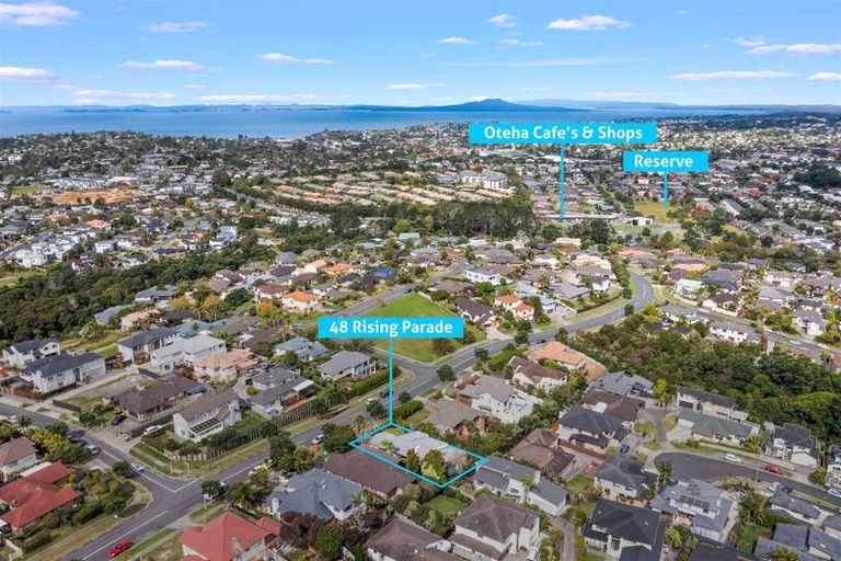 Photo of property in 48 Rising Parade, Fairview Heights, Auckland, 0632