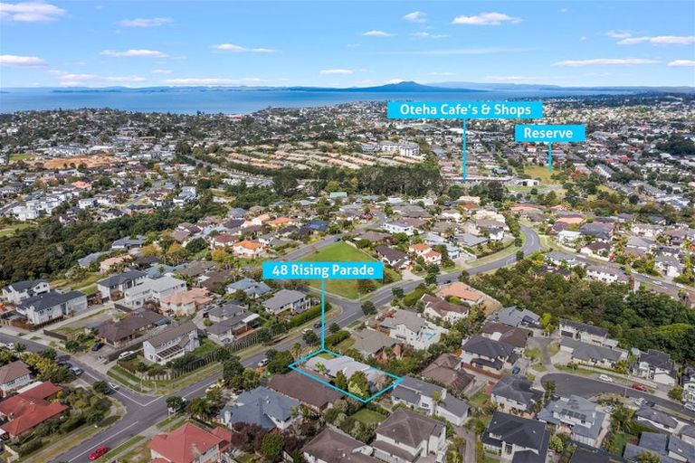 Photo of property in 48 Rising Parade, Fairview Heights, Auckland, 0632