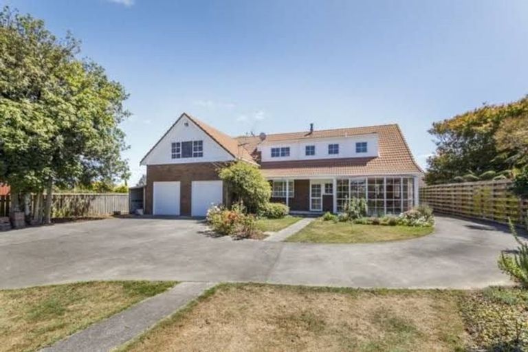 Photo of property in 153/155 High Street, Bulls, 4818