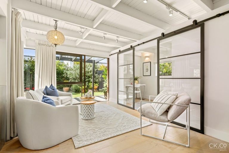 Photo of property in 32 Saint Columbans Grove, Boulcott, Lower Hutt, 5010