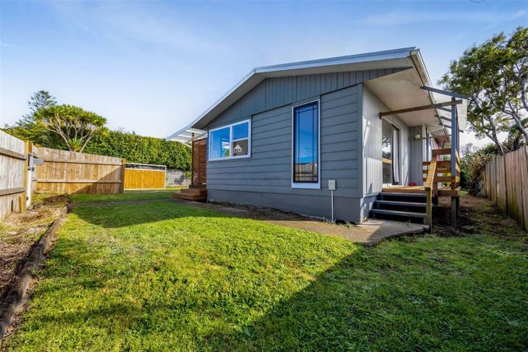 Photo of property in 41 Trelawney Crescent, Westown, New Plymouth, 4310