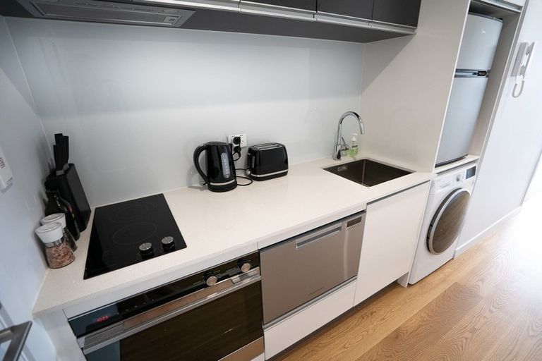 Photo of property in Frank Sargeson Apts, 306/80 Anzac Street, Takapuna, Auckland, 0622