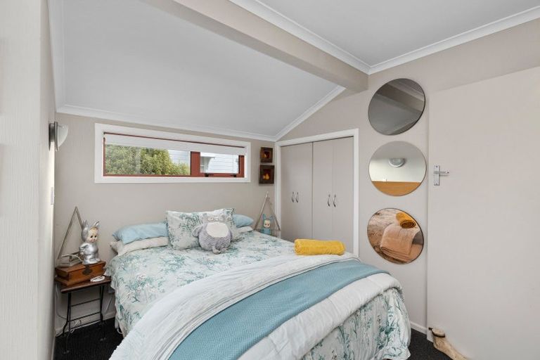 Photo of property in 25 Rogan Street, New Plymouth, 4310