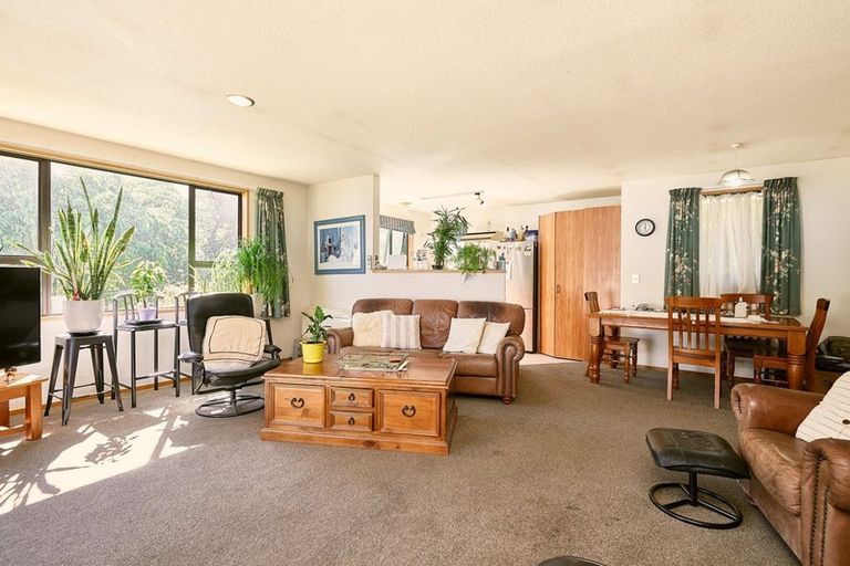 Photo of property in 11 Inverness Crescent, Arrowtown, 9302