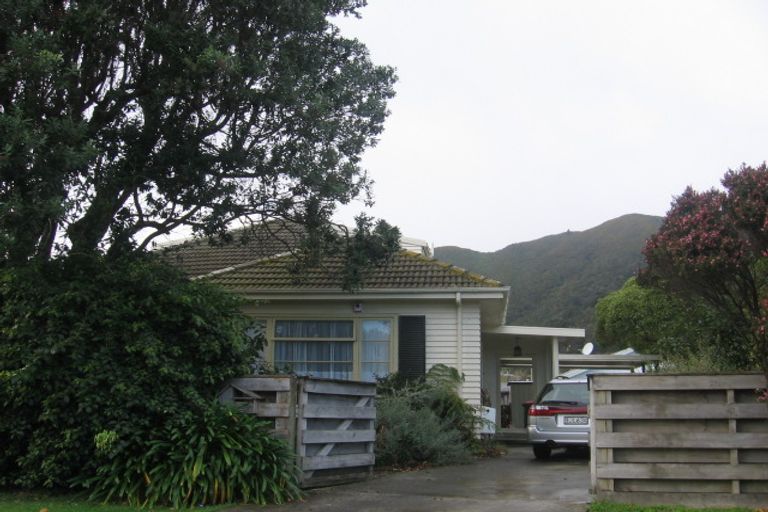 Photo of property in 1 Waitui Crescent, Waiwhetu, Lower Hutt, 5010