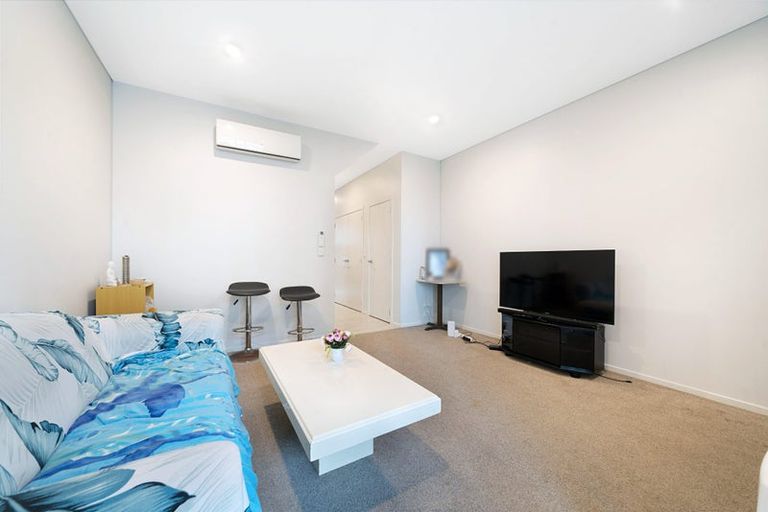 Photo of property in 36 Ceramic Lane, New Lynn, Auckland, 0600