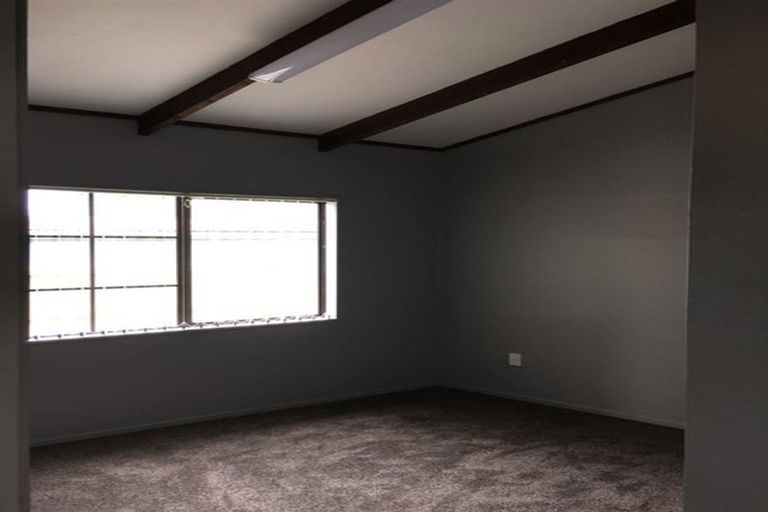 Photo of property in 2/11 Station Road, Takanini, 2112