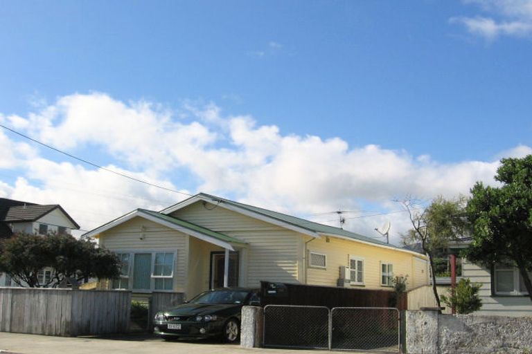 Photo of property in 90 William Street, Petone, Lower Hutt, 5012