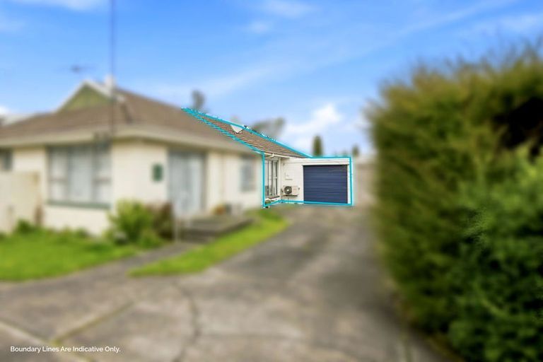 Photo of property in 4/93a Middlepark Road, Sockburn, Christchurch, 8042
