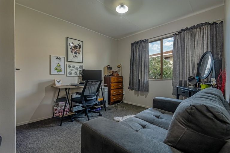 Photo of property in 19a Colonial Place, Kelvin Grove, Palmerston North, 4414