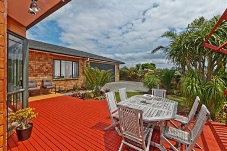 Photo of property in 9 Wentwood Place, Torbay, Auckland, 0630