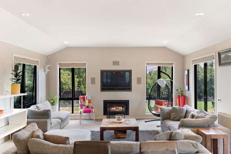 Photo of property in 38 Rere Road, Lake Hayes, Queenstown, 9304