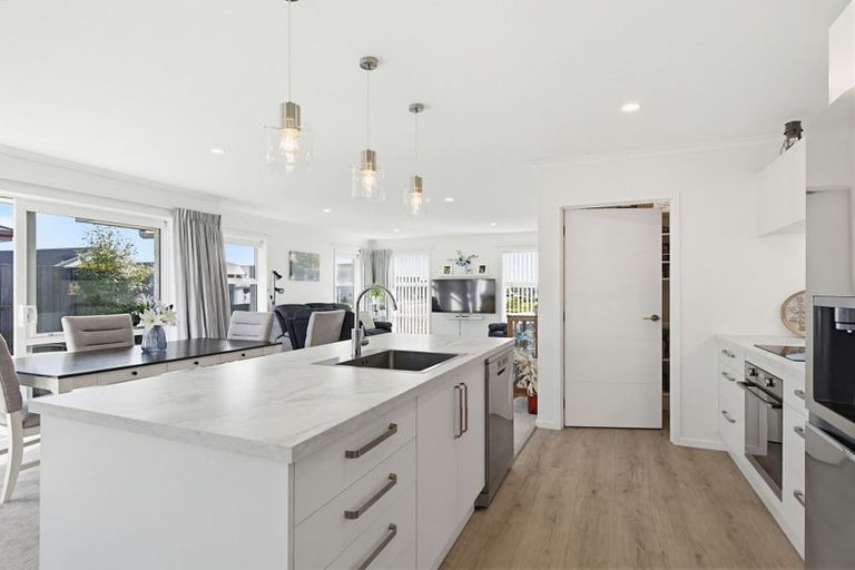 Photo of property in 35 Larissa Road, Halswell, Christchurch, 8025