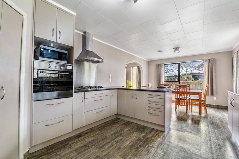 Photo of property in 17 Te Ana Place, Lynmore, Rotorua, 3010