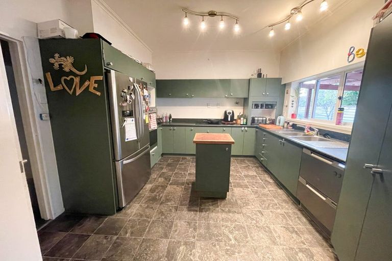 Photo of property in 144 Harris Street, Inner Kaiti, Gisborne, 4010