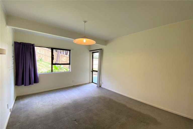Photo of property in 1/39 Sunnynook Road, Forrest Hill, Auckland, 0620