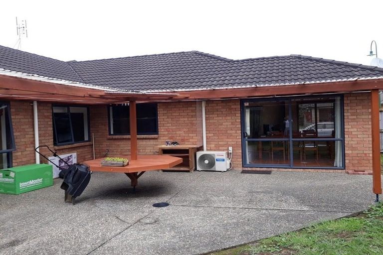 Photo of property in 31 Belcoo Crescent, East Tamaki, Auckland, 2013