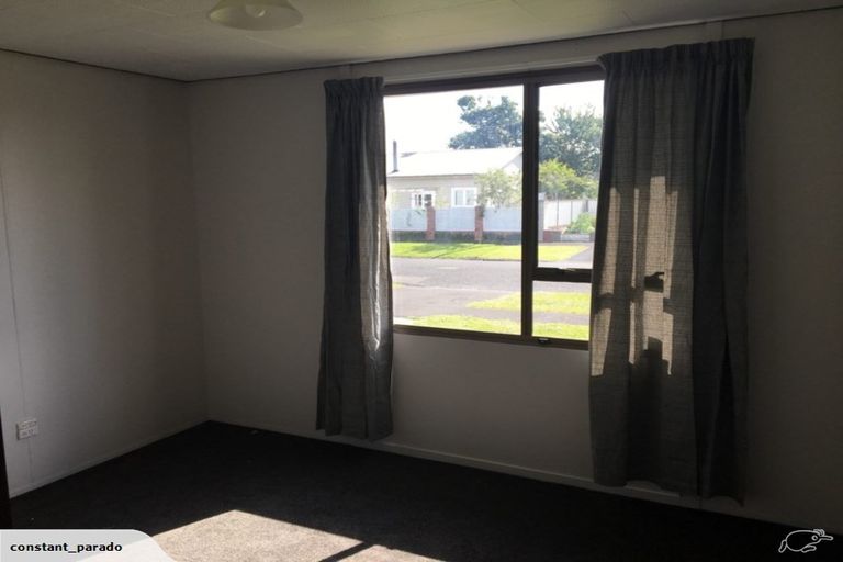 Photo of property in 4 Sale Street, Fairfield, Hamilton, 3214