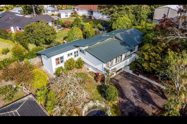 Photo of property in 10 Pennycook Place, Sunnyhills, Auckland, 2010