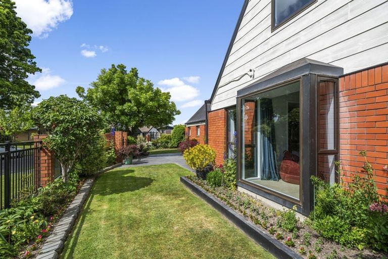 Photo of property in 10 Swithland Place, Avonhead, Christchurch, 8042