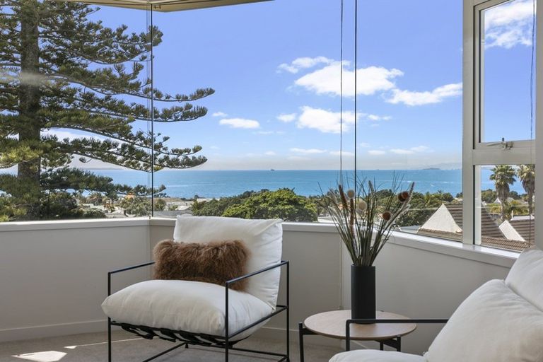 Photo of property in 3/90 Kitchener Road, Milford, Auckland, 0620