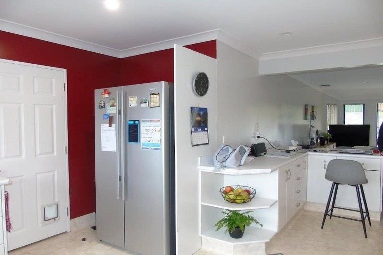 Photo of property in 26 Ramphal Terrace, Khandallah, Wellington, 6035