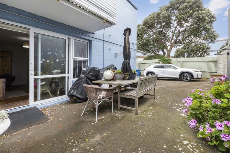 Photo of property in 111 Coutts Street, Kilbirnie, Wellington, 6022