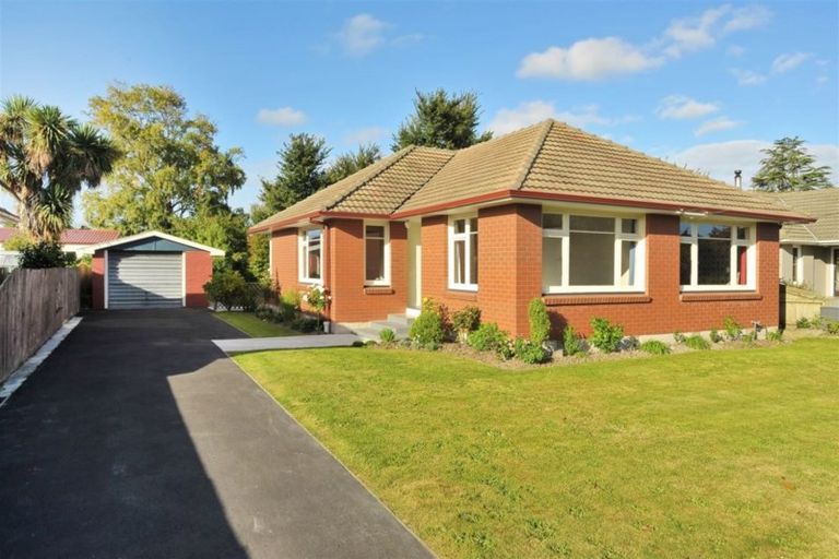 Photo of property in 6 Kinnaird Place, Hillmorton, Christchurch, 8025