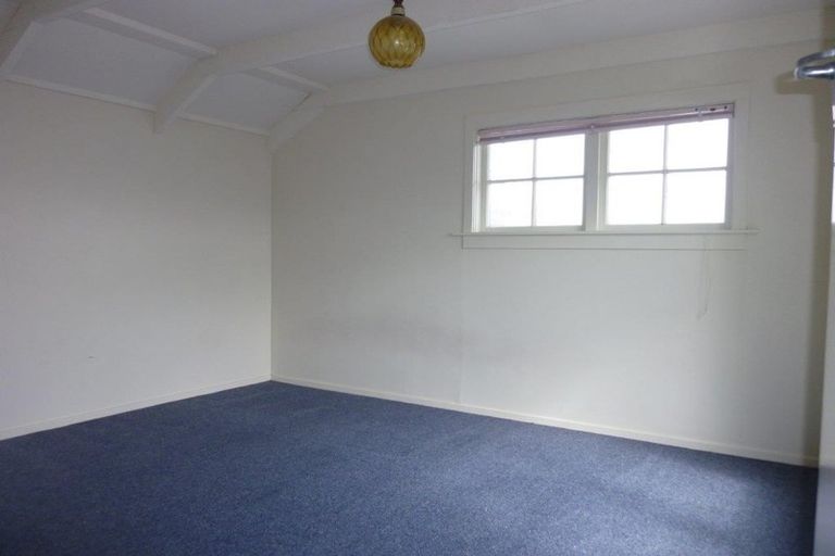 Photo of property in 12 Brookby Crescent, Avonhead, Christchurch, 8042